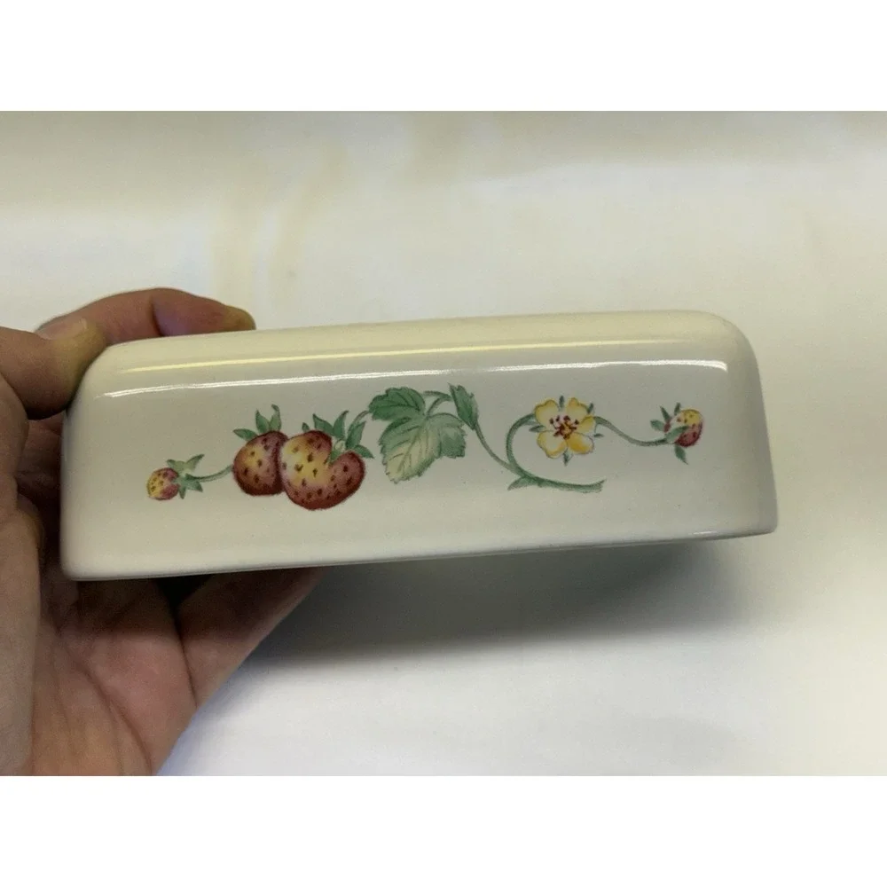 Pfaltzgraff Berry Basket Pattern Butter Dish 1990's